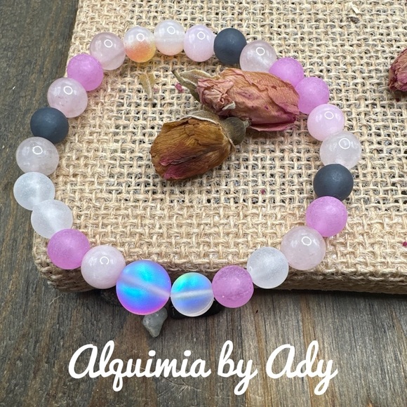 Pink quartz 8mm beaded rainbow bracelet - Picture 1 of 1